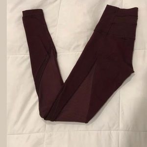 Lululemon Wunder Under Mesh full length leggings.